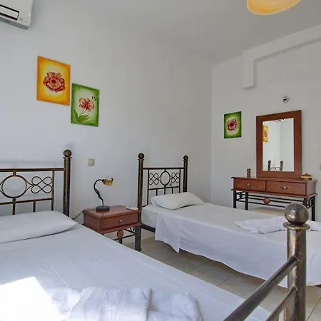 Villa Kleismata Sleeps 6 T228155 *