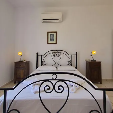 Kleismata Sleeps 6 T228155