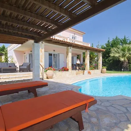 Kleismata Sleeps 6 T228155 Villa Klismata